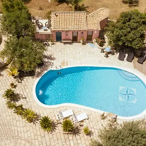 Dependance In Con Piscina Casa vacanze